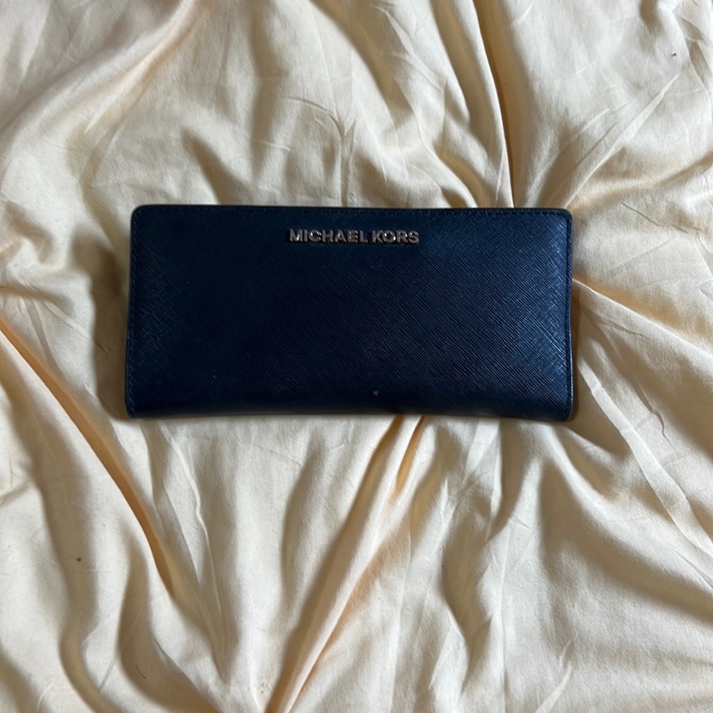 Michael kors wallet